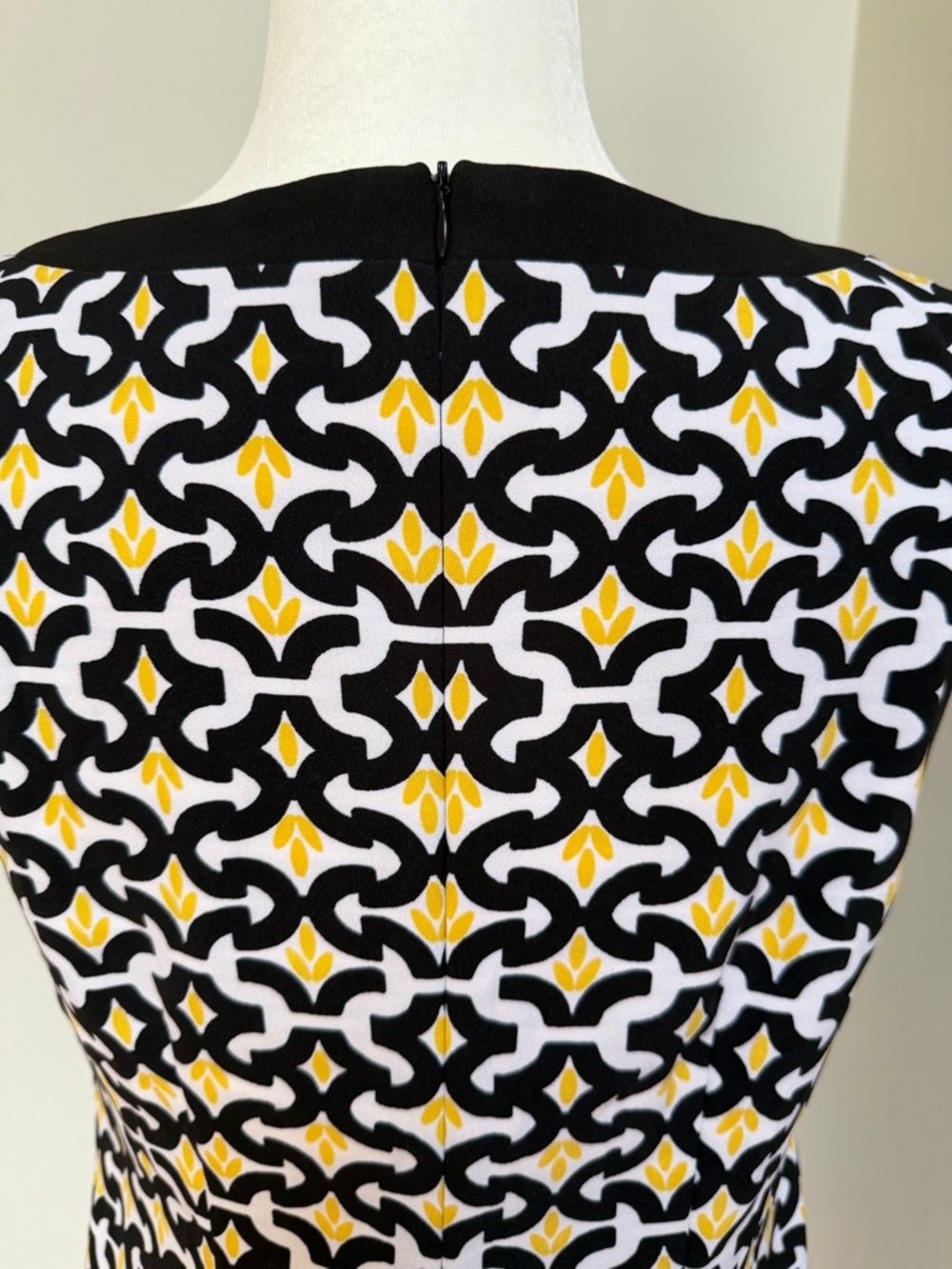 London Times Black, White & Yellow Geometric Shift Dress - Picture 6 of 9